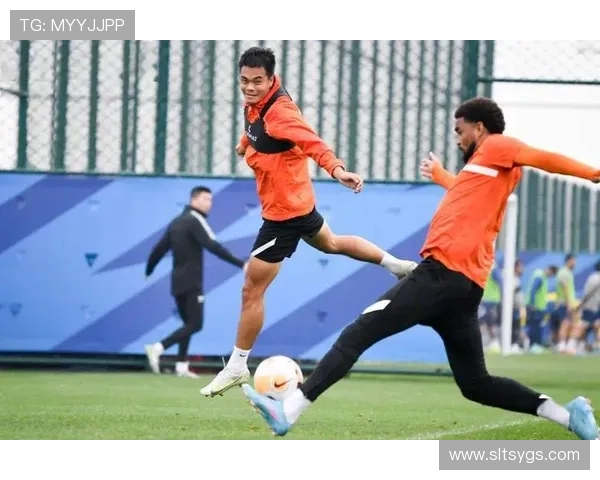 广州队激战对手全力冲击胜利 迎接赛季关键时刻的生死对决