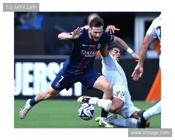 巴黎迎战马赛巅峰对决法甲豪门争锋再掀绿茵激情风暴