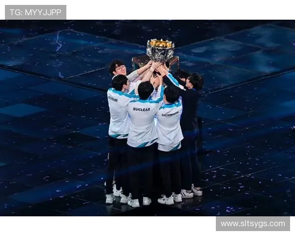 电竞赛场激战正酣全球顶尖战队争夺冠军荣耀精彩对决引爆电竞热潮