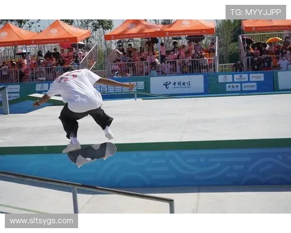 南京极限运动团队协作排名创新高引发热议展现团队精神与竞技实力