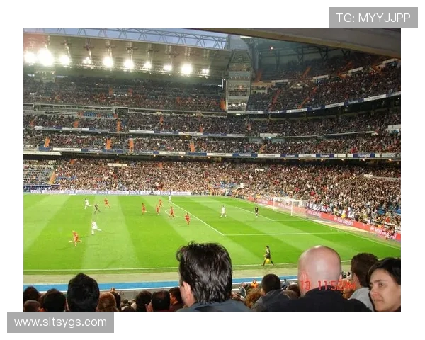 探索新时代足球运动员成长路径与全球赛场竞技风采全景深度解析新